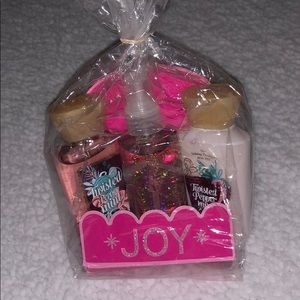 Twisted peppermint mini gift set!